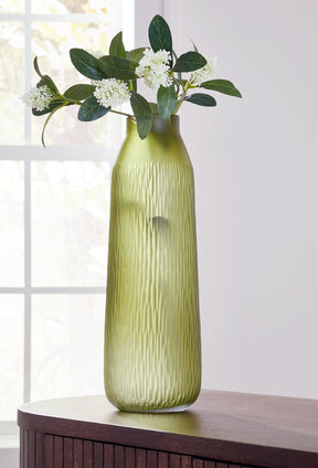 Scottyard Vase - Half Price Furniture