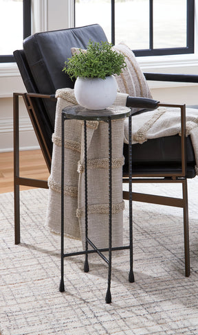 Newgoren Accent Table - Half Price Furniture