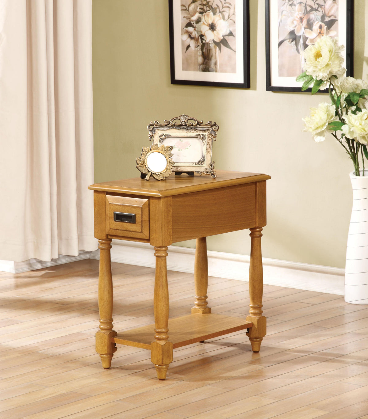 Qrabard Light Oak Side Table  Half Price Furniture