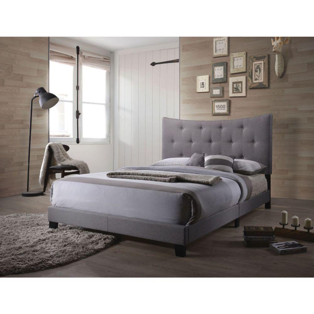 Venacha - Queen Bed - Gray, Dark - 85" - Half Price Furniture