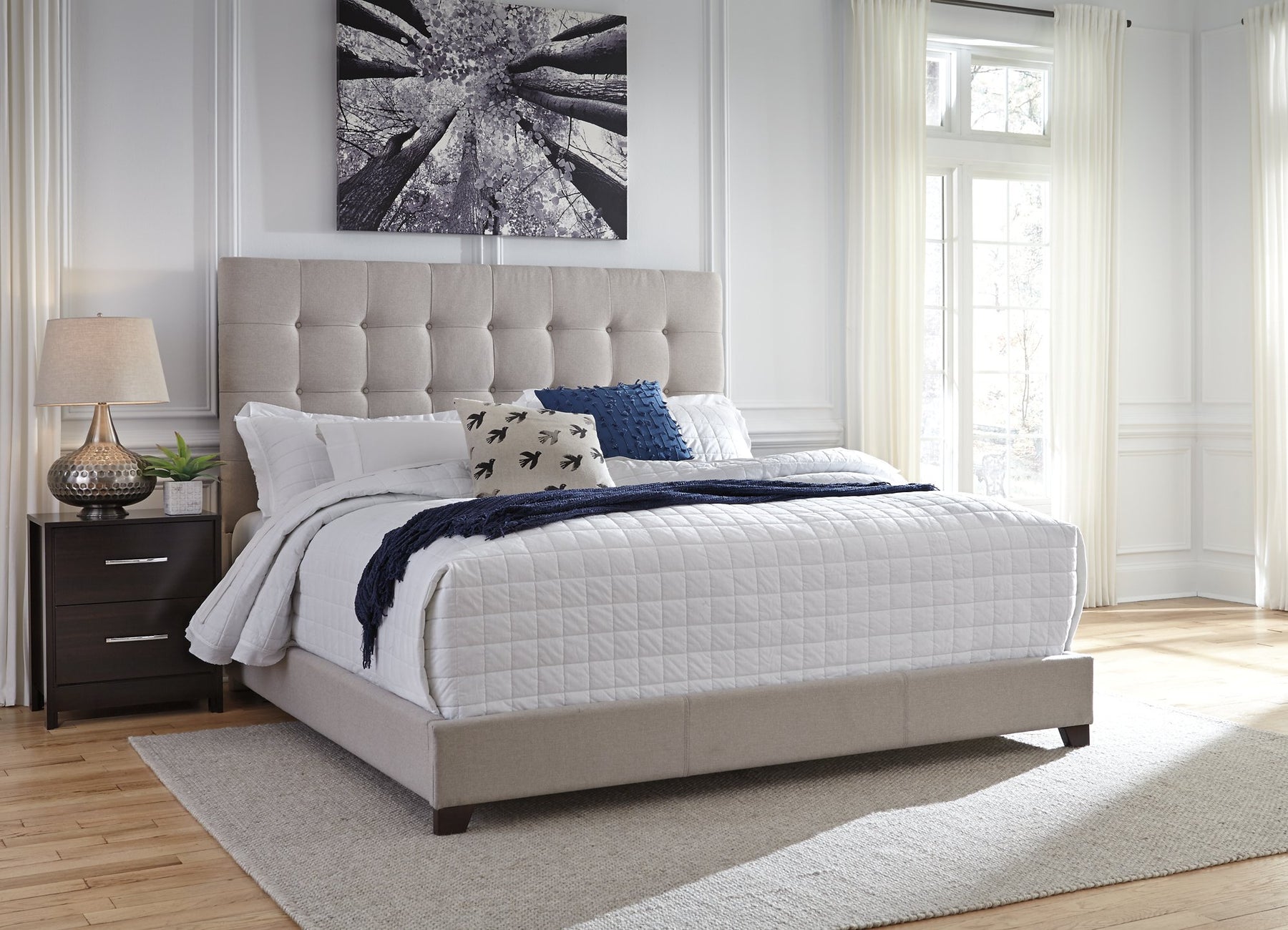 Dolante Upholstered Bed - Half Price Furniture