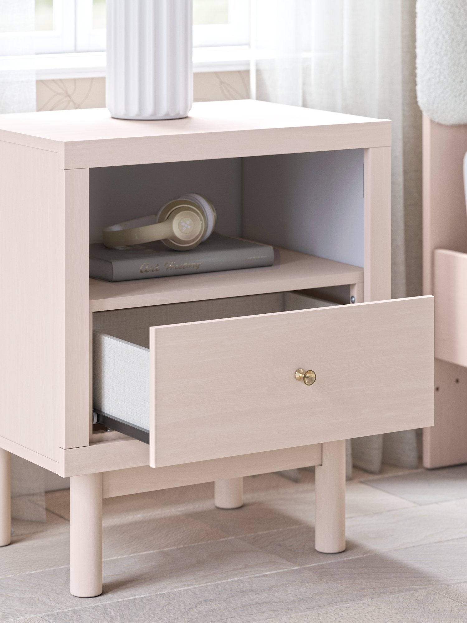 Wistenpine Nightstand - Half Price Furniture