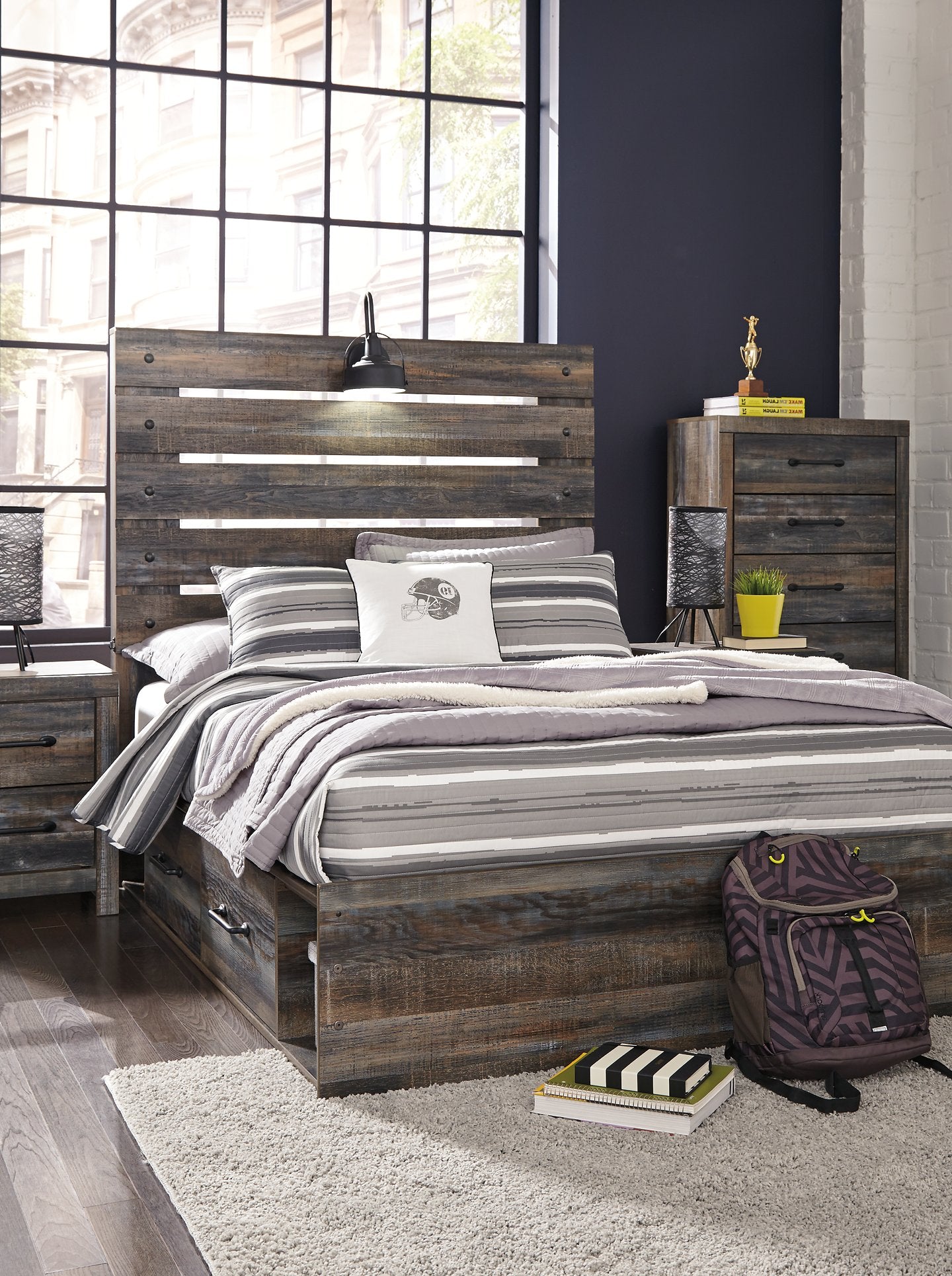 Drystan Bed with 4 Storage Drawers - Half Price Furniture