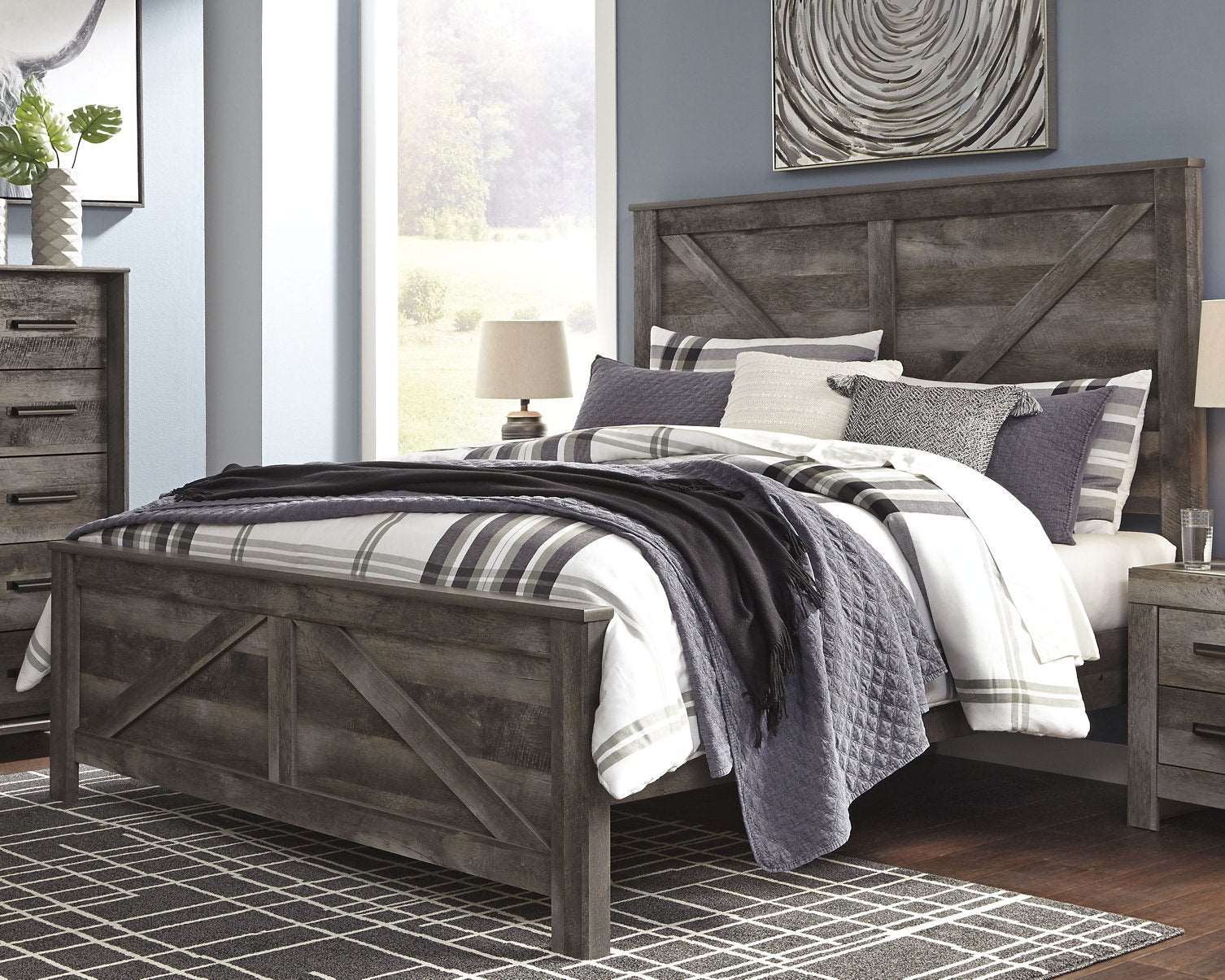 Wynnlow Crossbuck Bed - Half Price Furniture