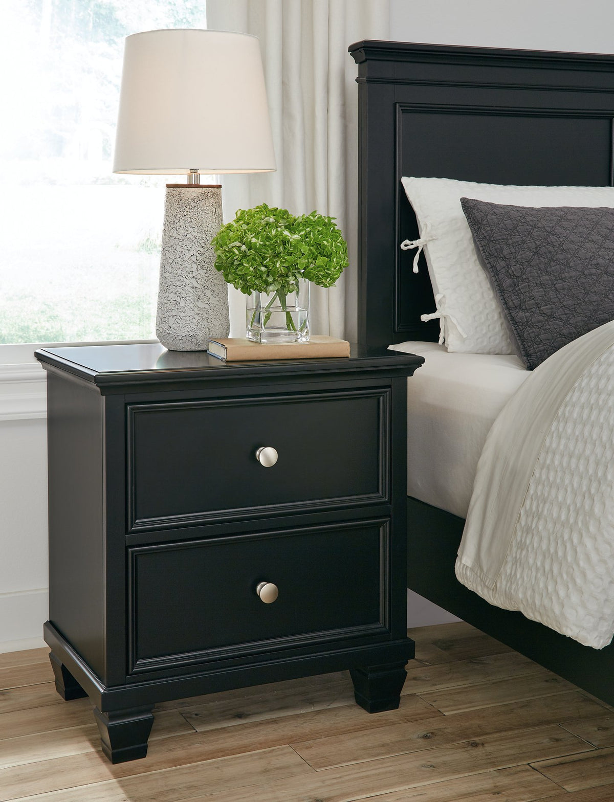 Lanolee Nightstand - Half Price Furniture