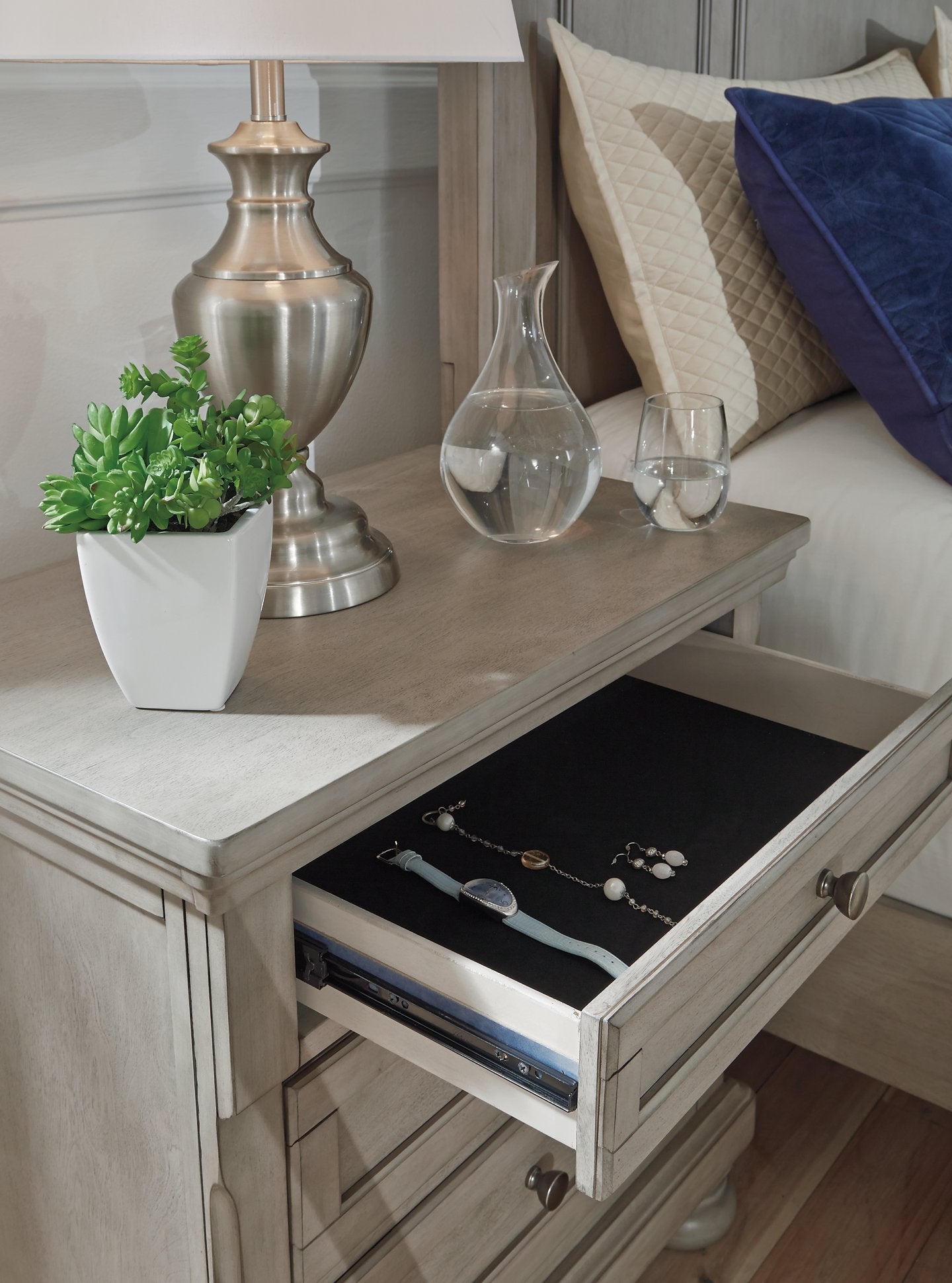 Lettner Nightstand - Half Price Furniture