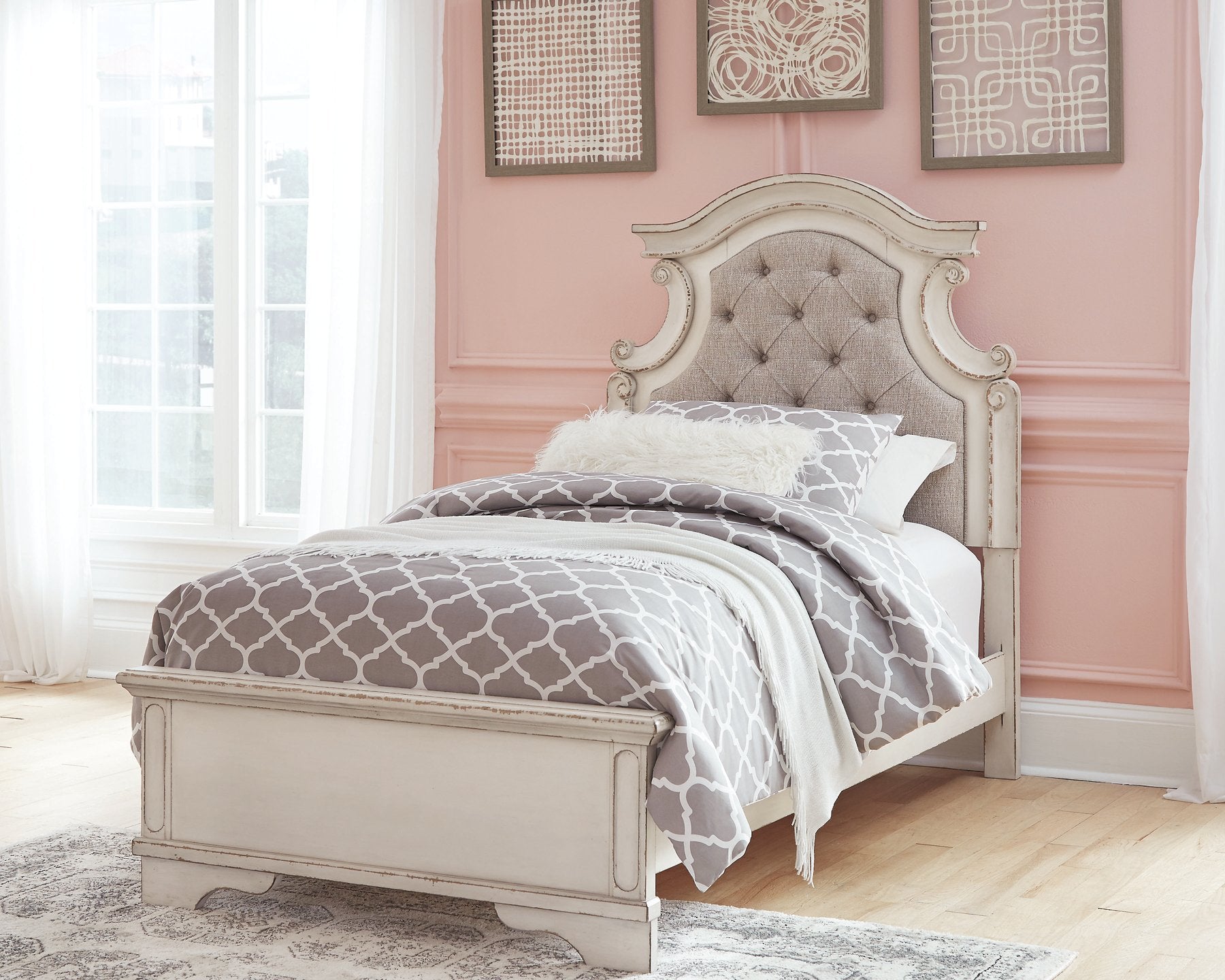 Realyn Bed - Half Price Furniture