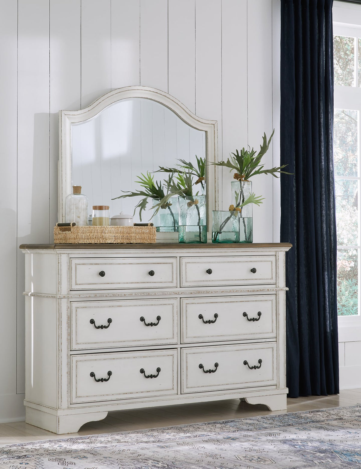 Brollyn Dresser and Mirror - Half Price Furniture