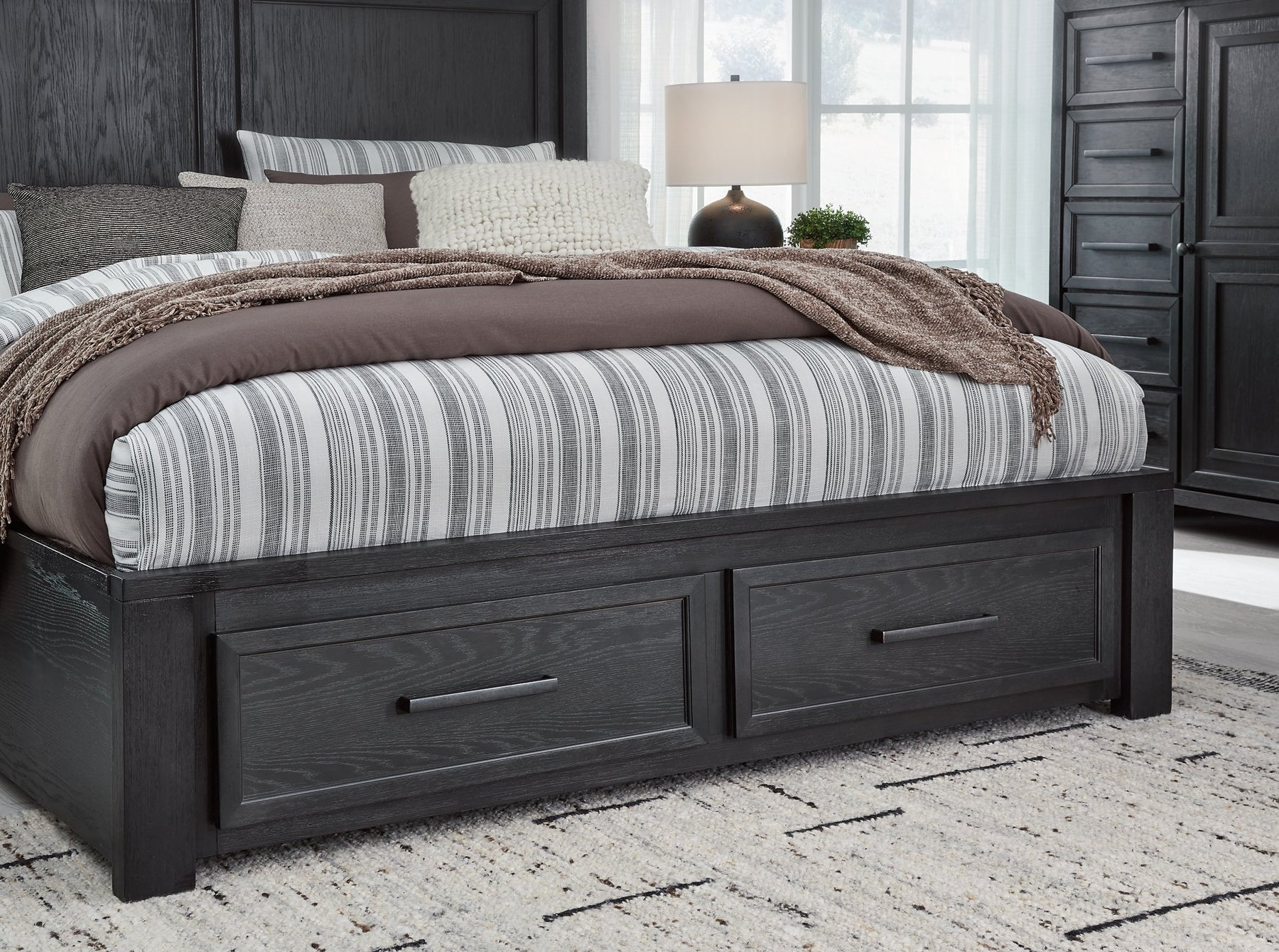 Foyland Bedroom Set - Half Price Furniture