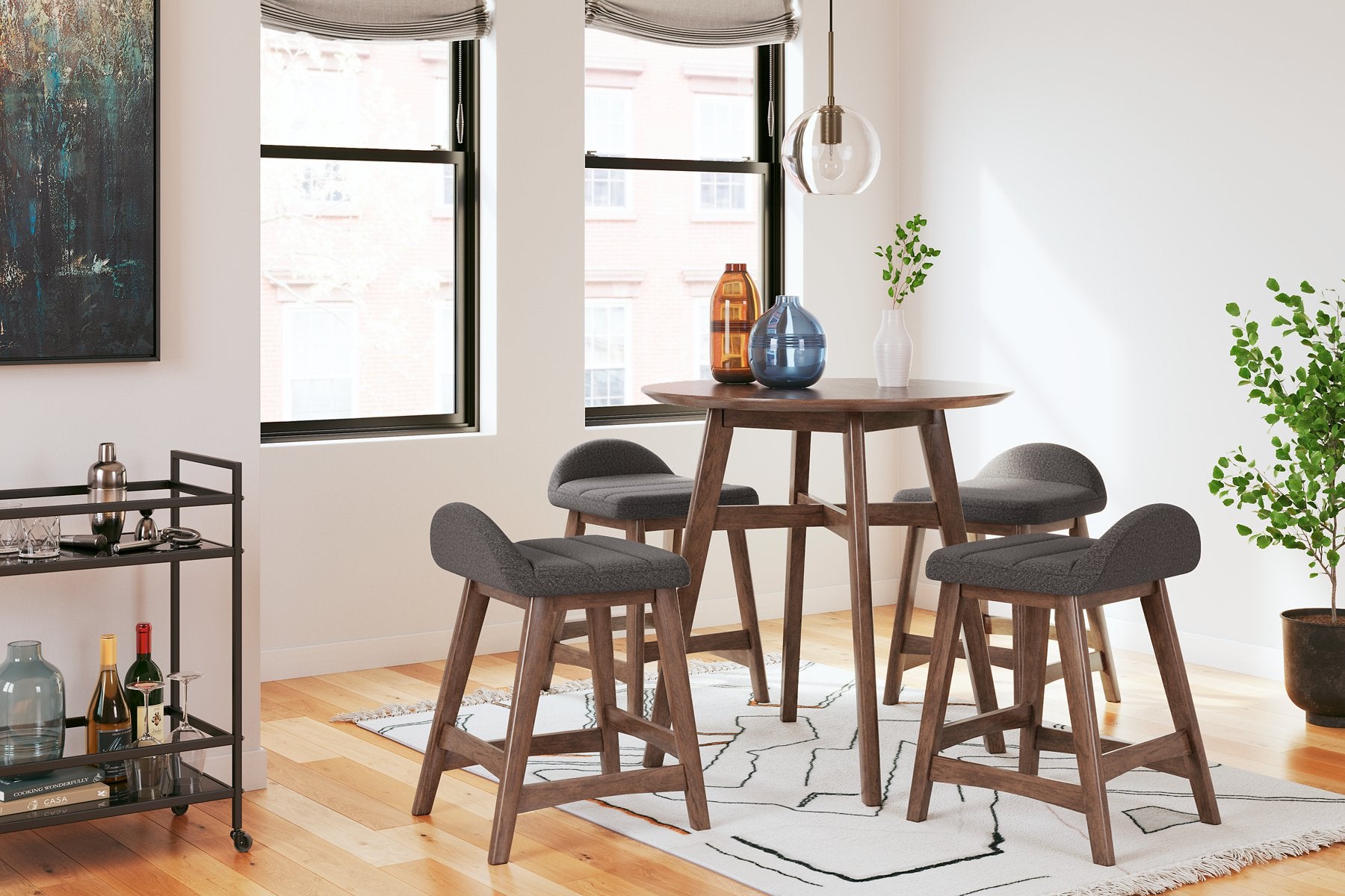 Lyncott Dining Set - Half Price Furniture