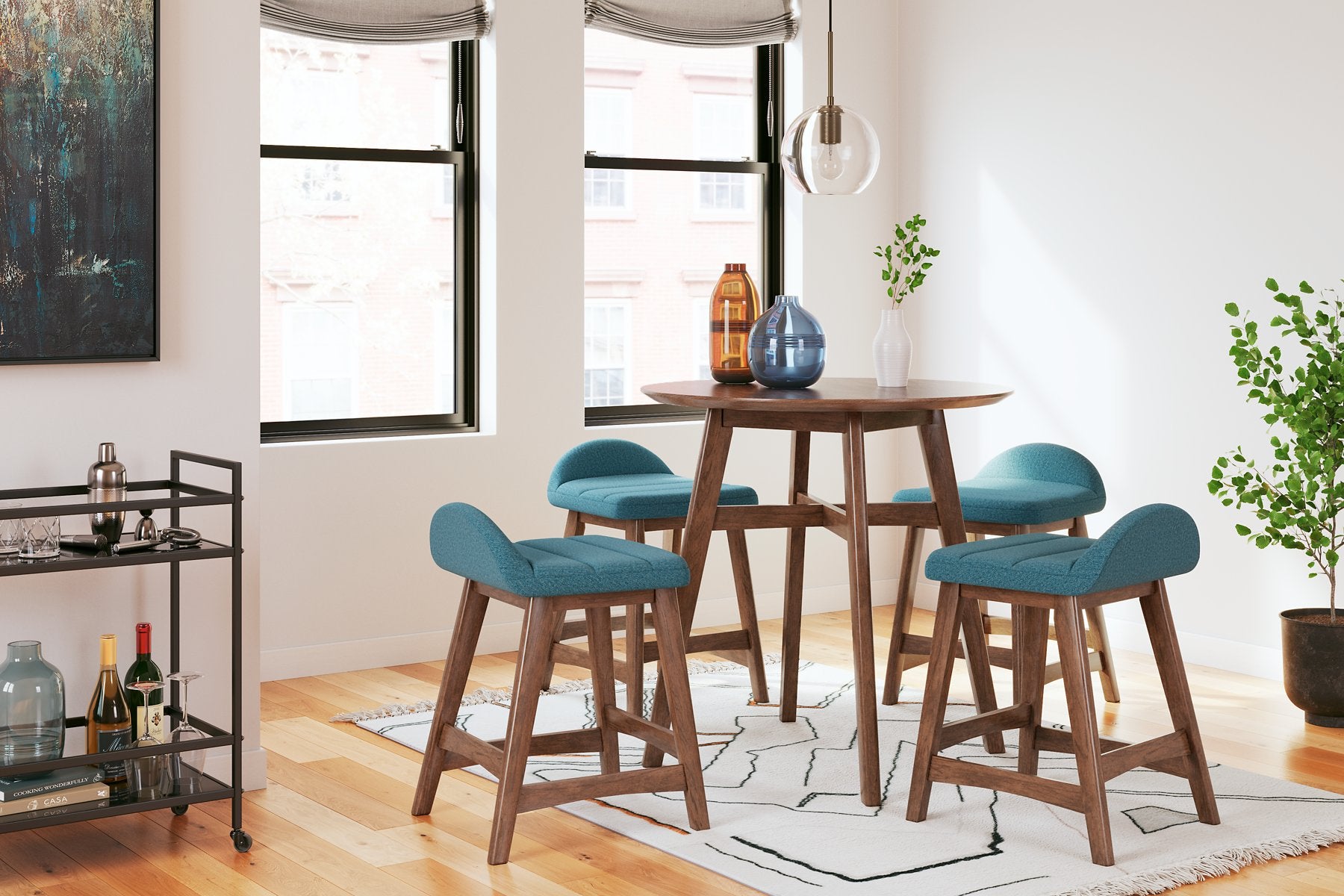 Lyncott Dining Set - Half Price Furniture