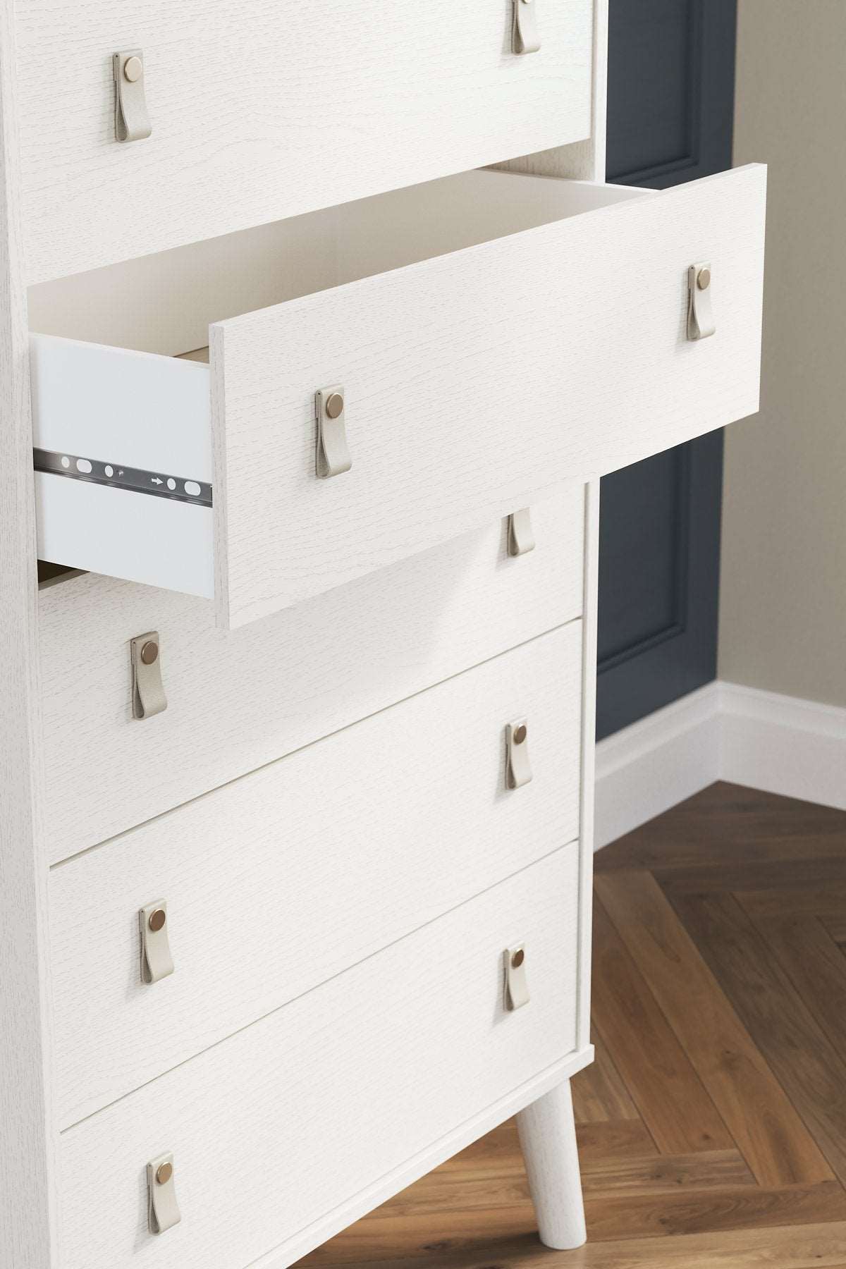 Aprilyn Chest of Drawers - Half Price Furniture