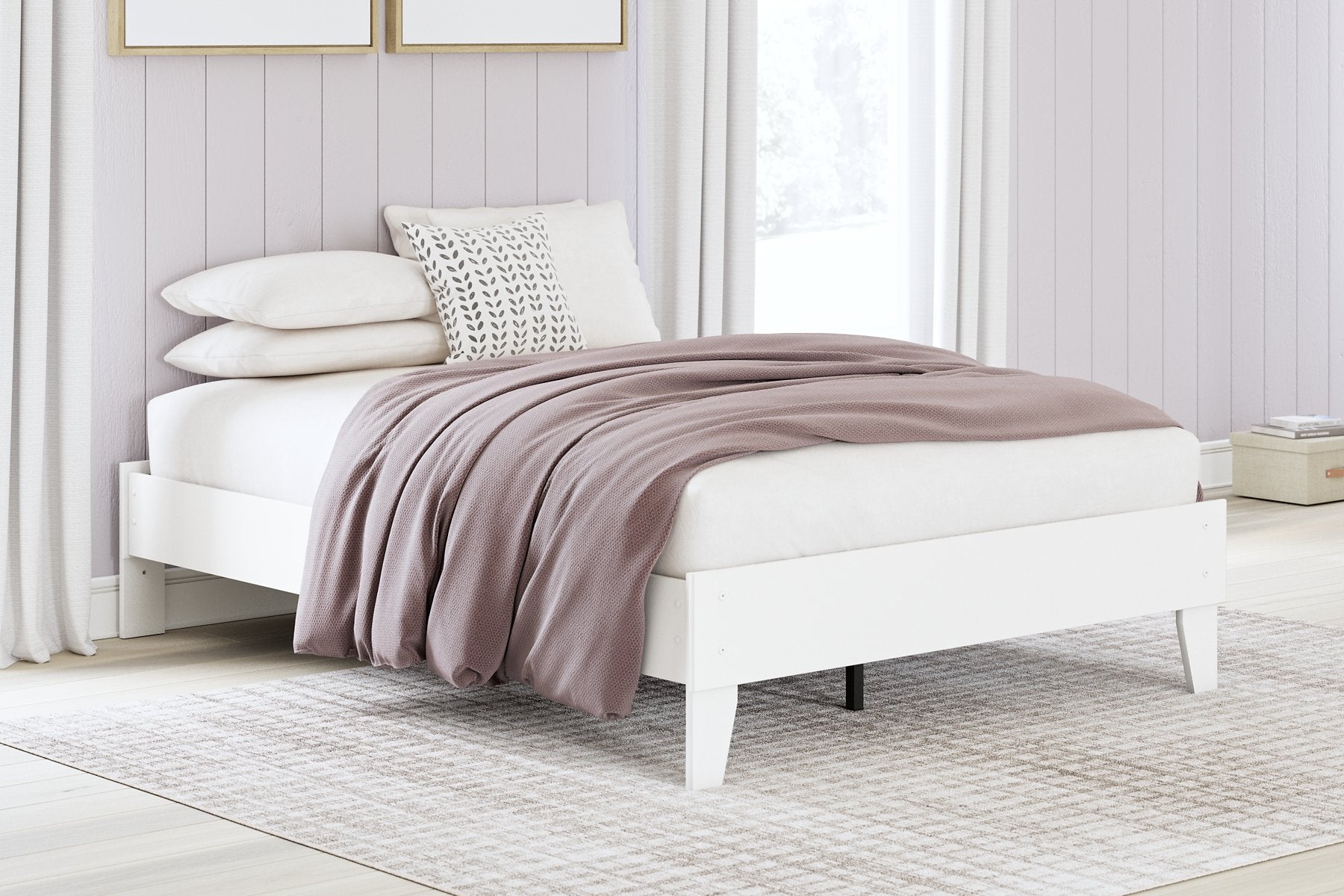 Hallityn Bed - Half Price Furniture