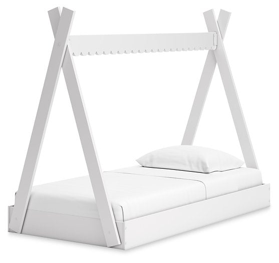Hallityn Bed - Half Price Furniture