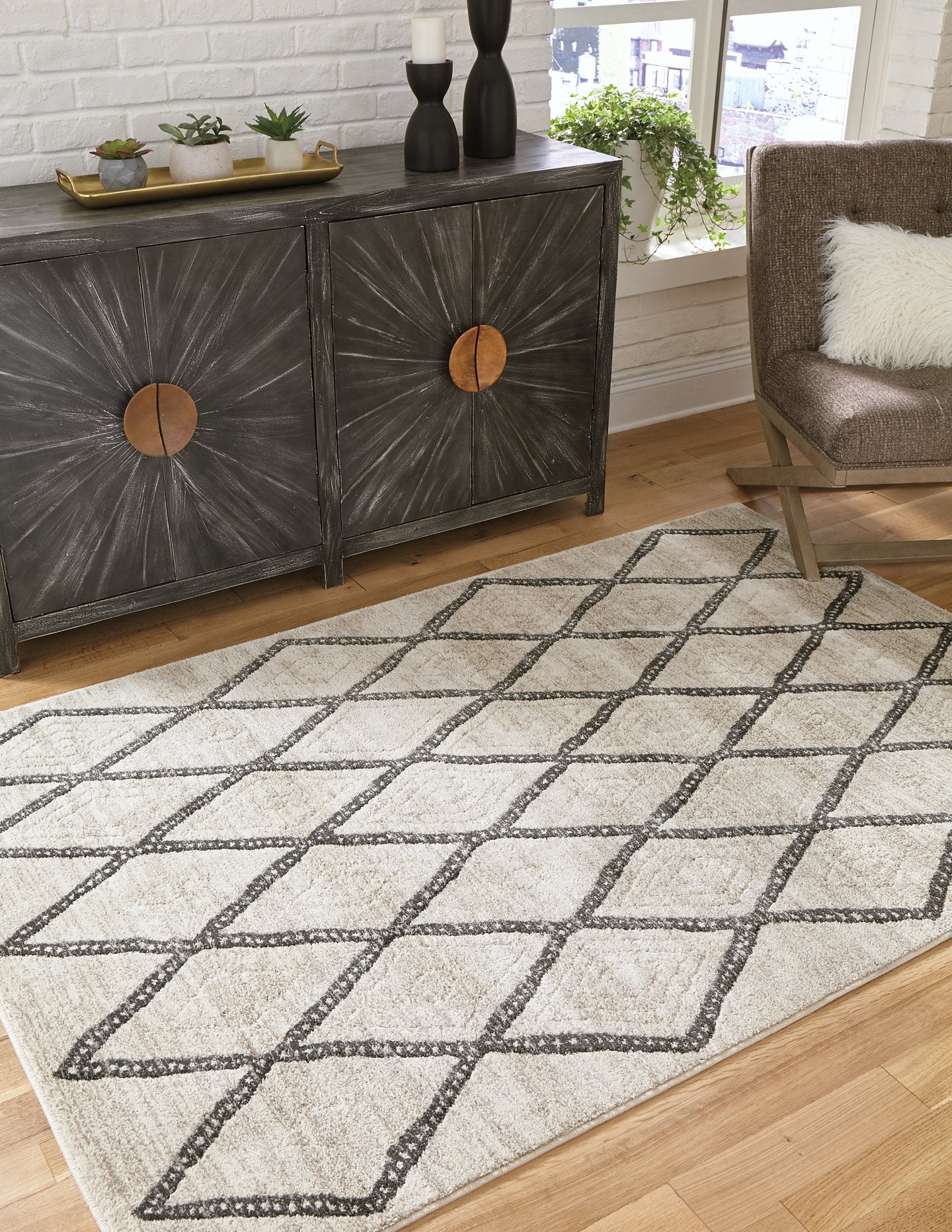 Jarmo 5' x 7' Rug - Half Price Furniture