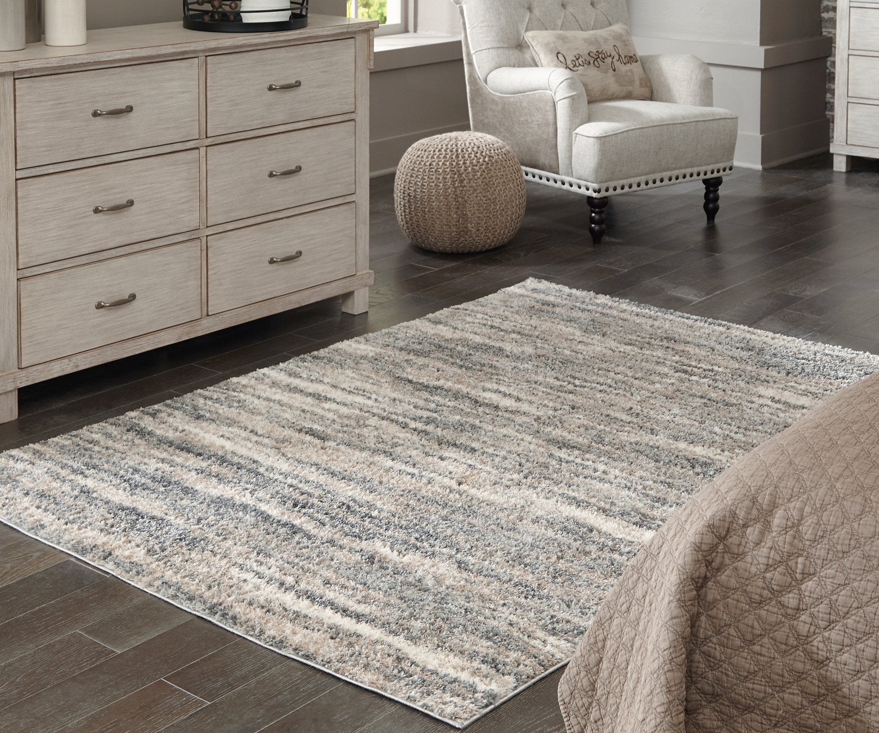 Gizela 5'3" x 7'3" Rug - Half Price Furniture