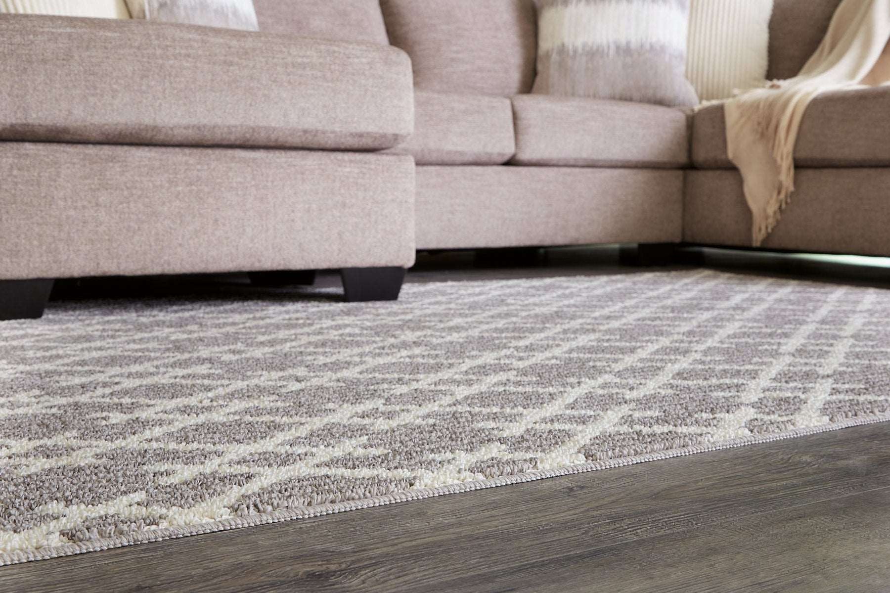 Wadehall 5' x 7' Rug - Half Price Furniture