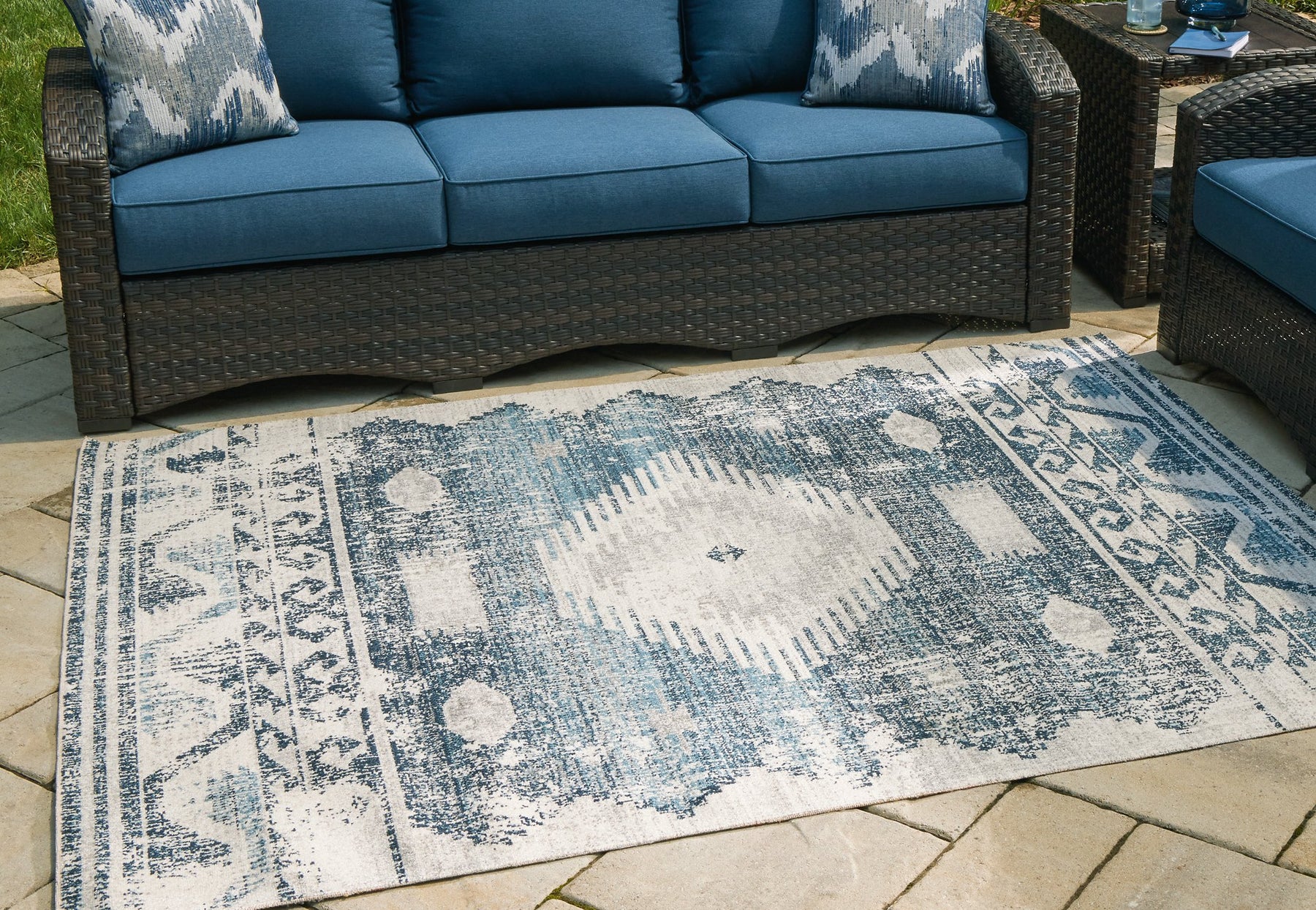 Daddridge 5' x 7' Rug - Half Price Furniture