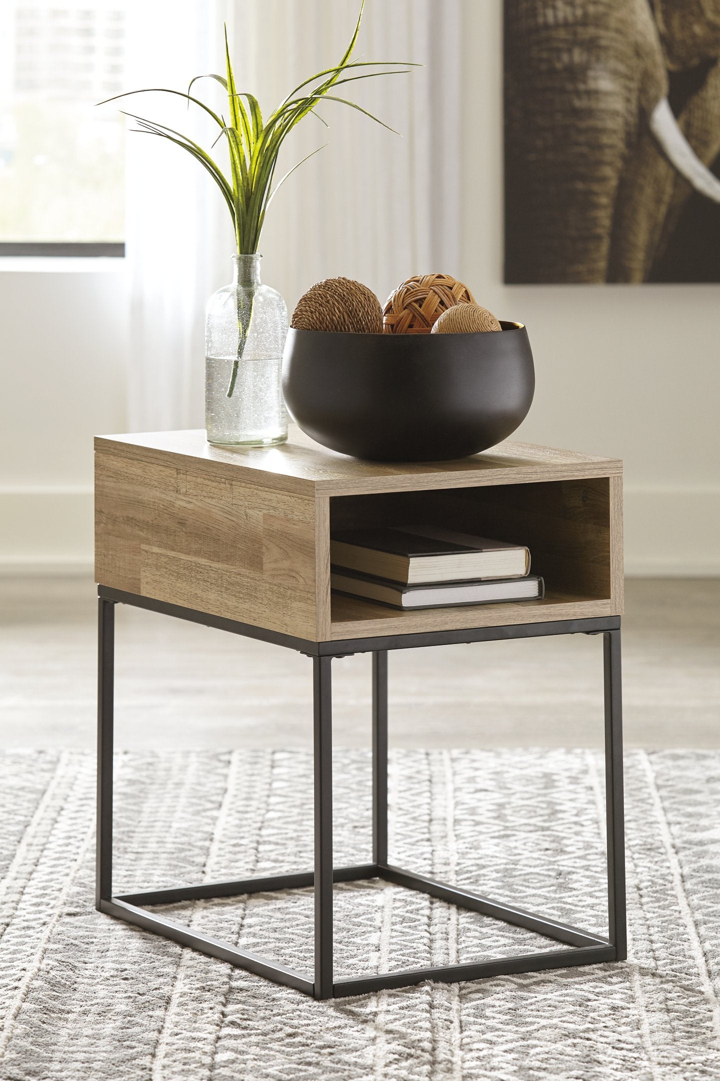 Gerdanet End Table - Half Price Furniture