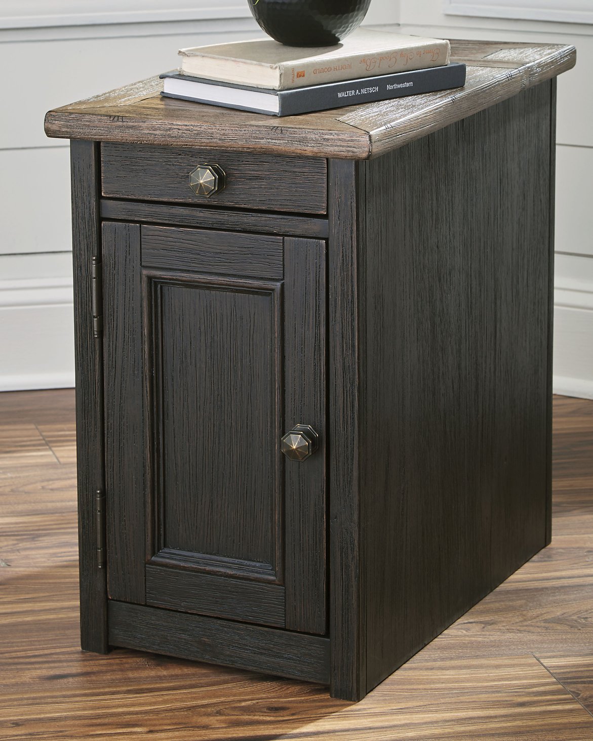 Tyler Creek End Table Set - Half Price Furniture